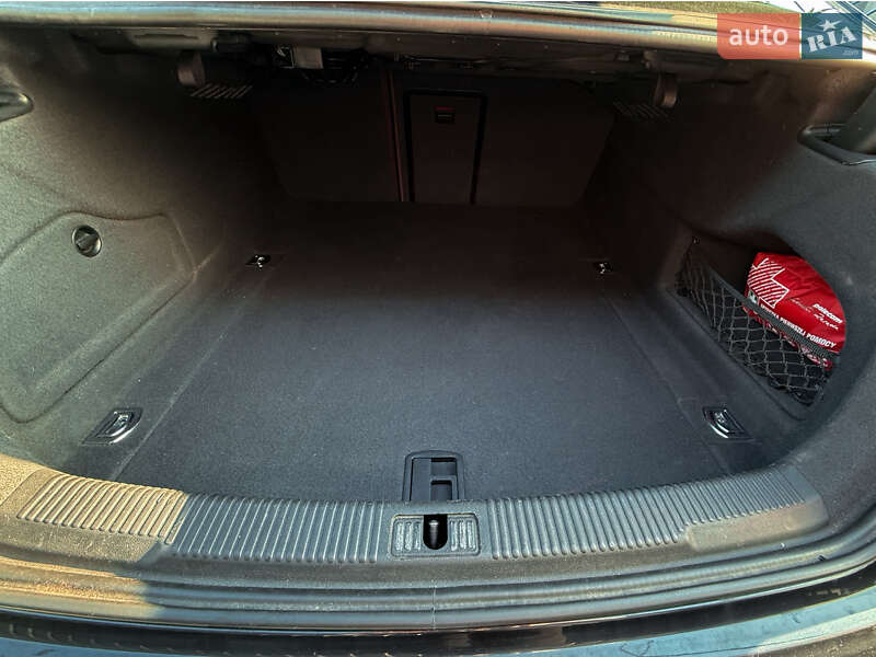 Седан Audi A6 2014 в Львове