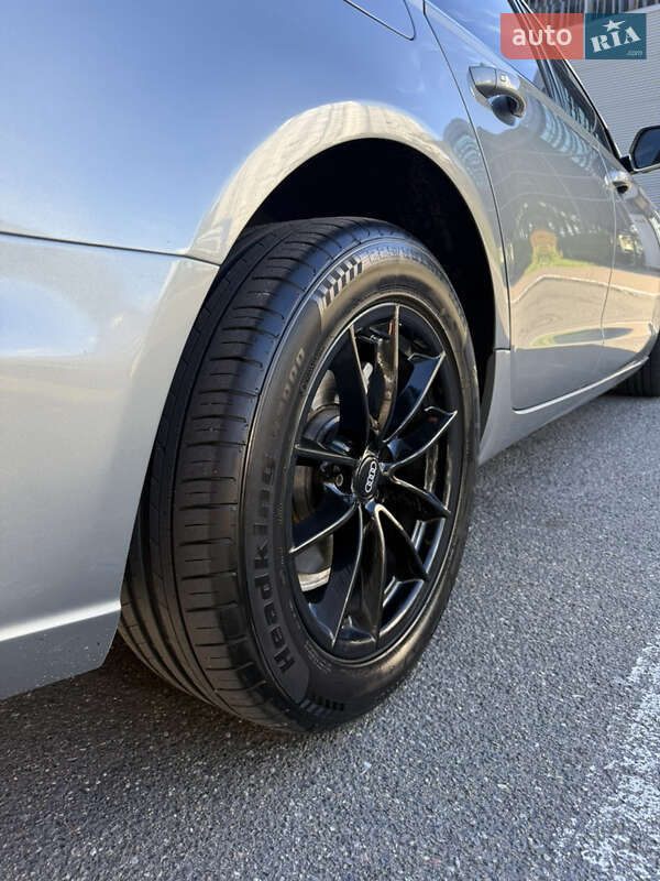 Седан Audi A6 2011 в Киеве