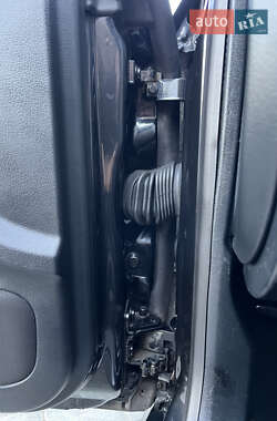 Седан Audi A6 2001 в 