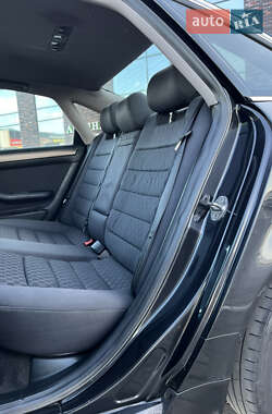 Седан Audi A6 2001 в 