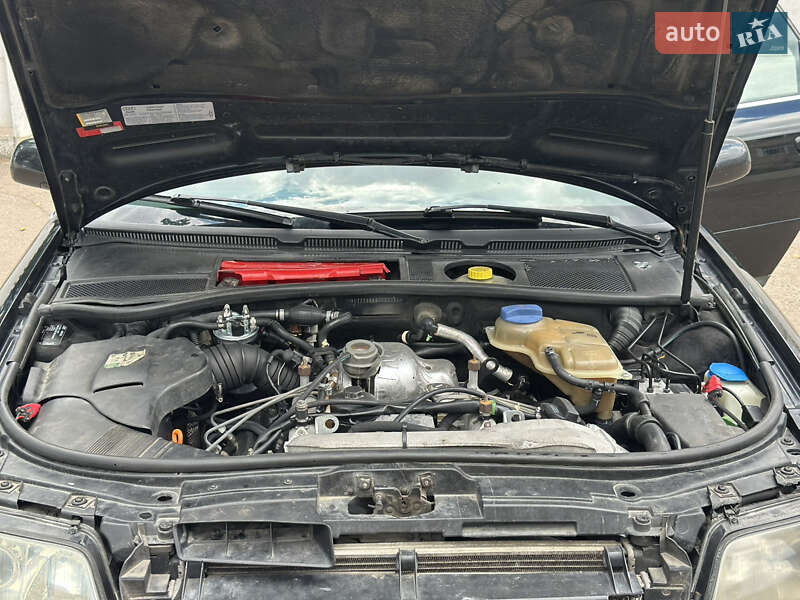 Универсал Audi A6 2001 в Побужском