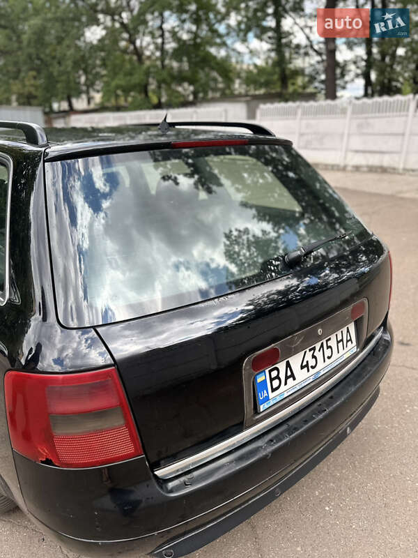 Универсал Audi A6 2001 в Побужском