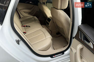 Седан Audi A6 2015 в 
