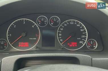 Седан Audi A6 2003 в 