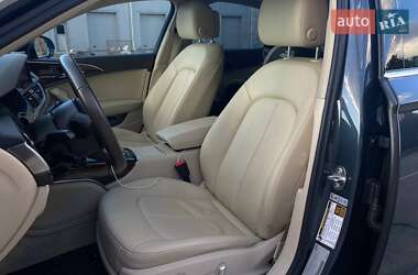 Седан Audi A6 2015 в 