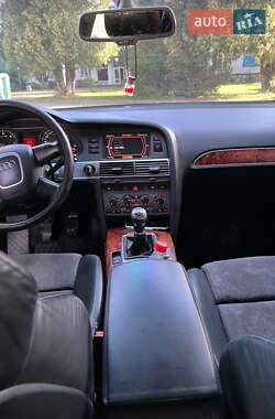 Седан Audi A6 2004 в 