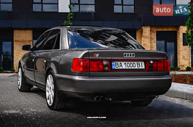 Седан Audi A6 1995 в 