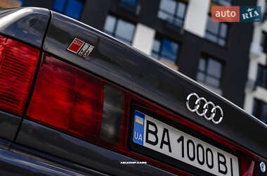 Седан Audi A6 1995 в 