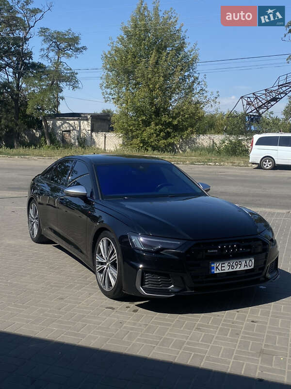 Седан Audi A6 2019 в 