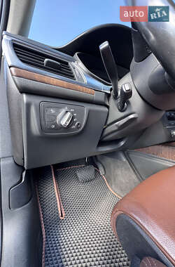 Седан Audi A6 2011 в 