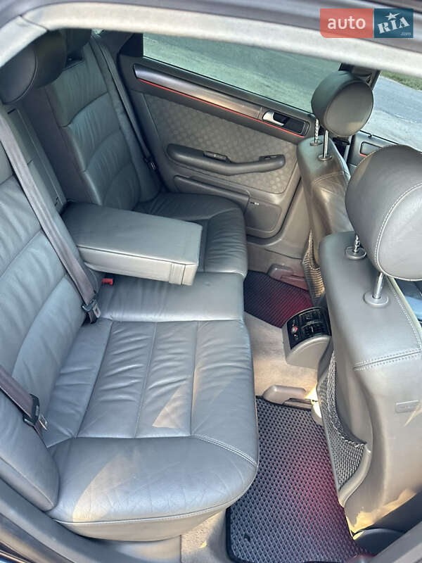 Седан Audi A6 2001 в Ржищеве