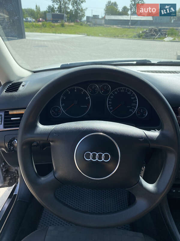 Универсал Audi A6 2003 в Жовкве