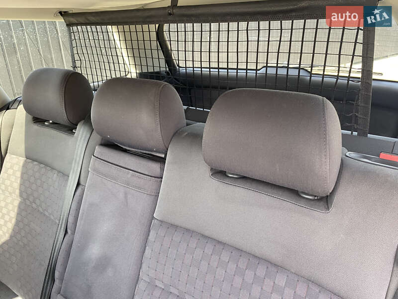 Универсал Audi A6 2003 в Жовкве