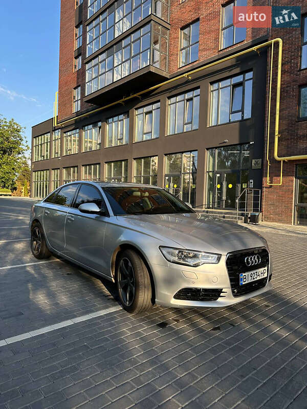 Седан Audi A6 2012 в 