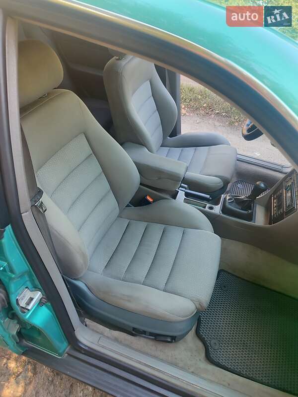 Седан Audi A6 1995 в Золотоноше