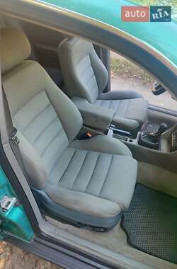 Седан Audi A6 1995 в 