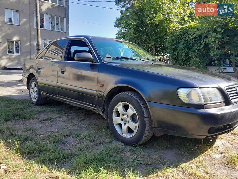 Седан Audi A6 1995 в Кременце