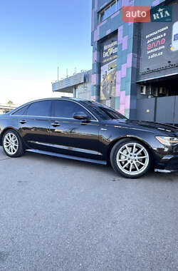 Седан Audi A6 2016 в 