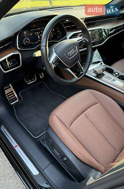 Седан Audi A6 2019 в 