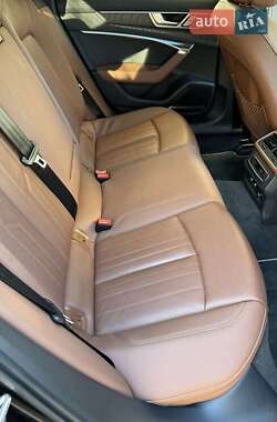 Седан Audi A6 2019 в 