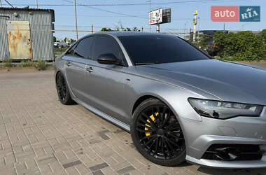 Седан Audi A6 2015 в 
