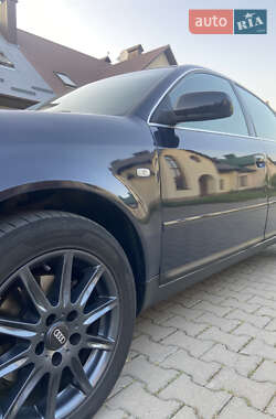 Седан Audi A6 2000 в 