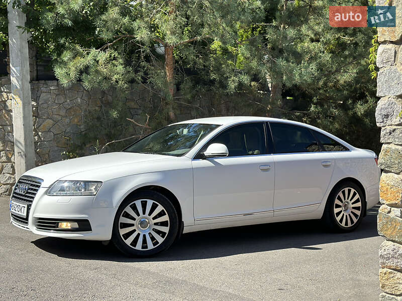 Седан Audi A6 2010 в 