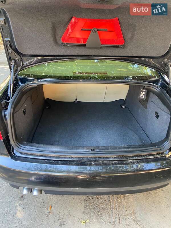 Седан Audi A6 2001 в Херсоні
