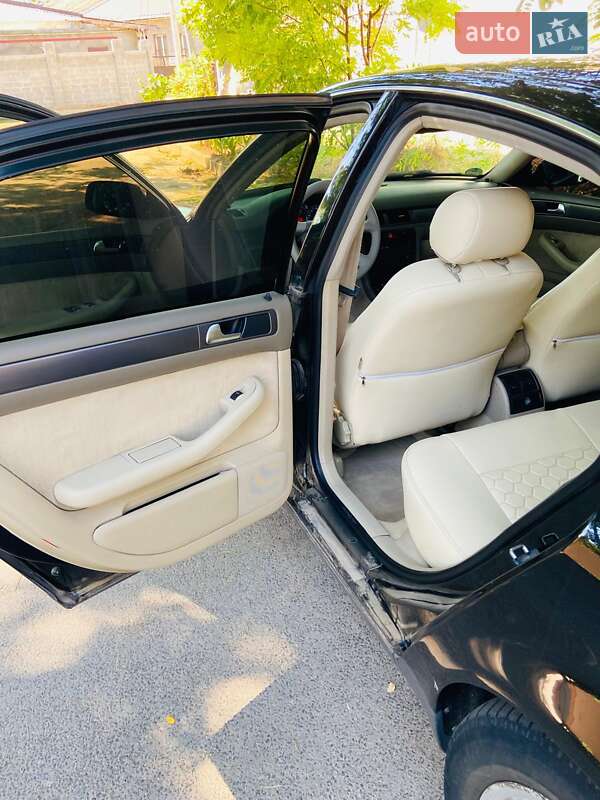 Седан Audi A6 2001 в Херсоні