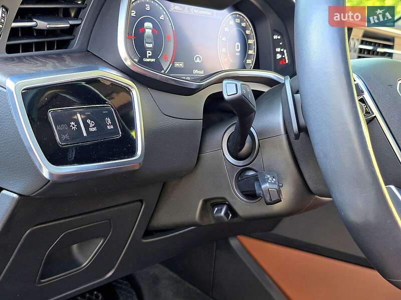 Седан Audi A6 2019 в Першотравенске