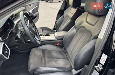Седан Audi A6 2021 в 