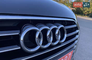 Седан Audi A6 2015 в 