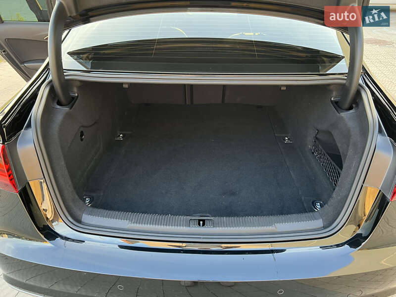 Седан Audi A6 2015 в Львові