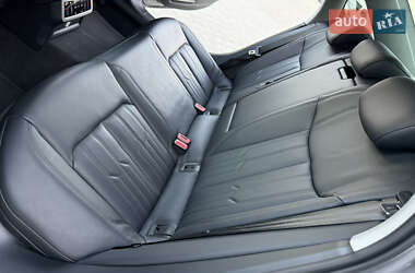 Седан Audi A6 2020 в 