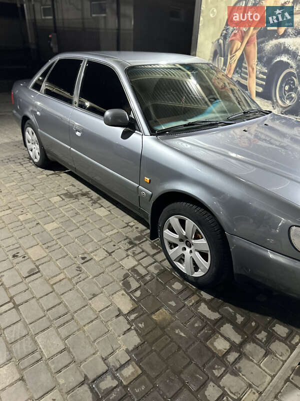 Седан Audi A6 1996 в Тульчині