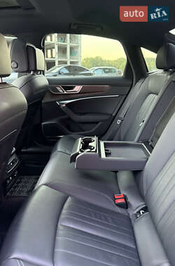 Седан Audi A6 2019 в 