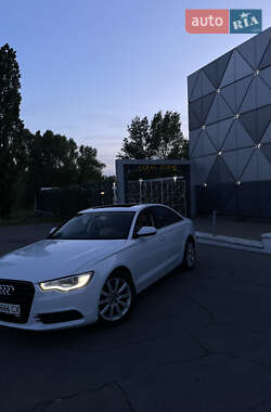 Седан Audi A6 2013 в 