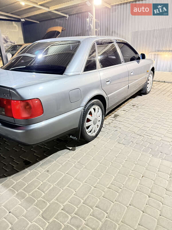 Седан Audi A6 1996 в Тульчині