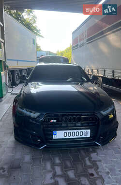 Седан Audi A6 2015 в 