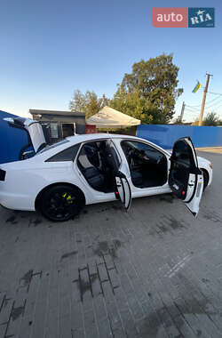 Седан Audi A6 2013 в 