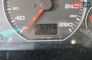 Седан Audi A6 1995 в 
