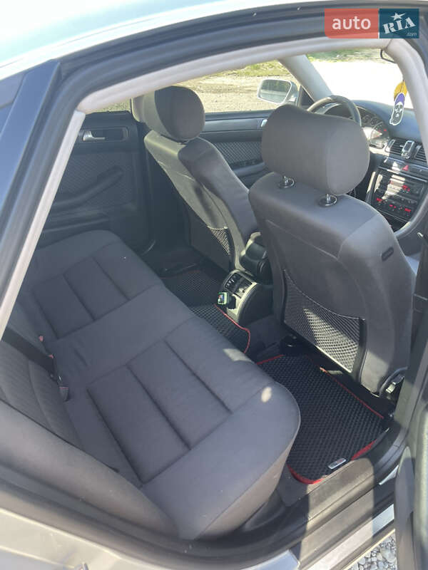 Седан Audi A6 2003 в Чернівцях