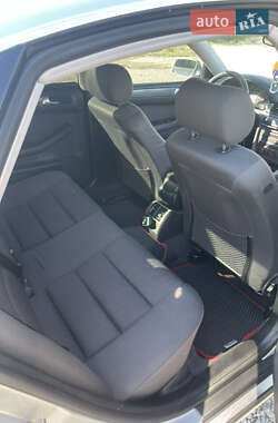 Седан Audi A6 2003 в 