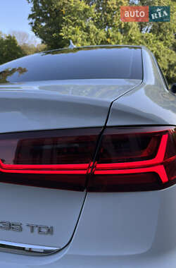 Седан Audi A6 2015 в 