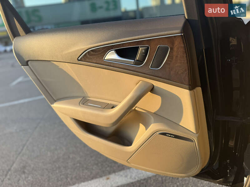 Седан Audi A6 2015 в Киеве