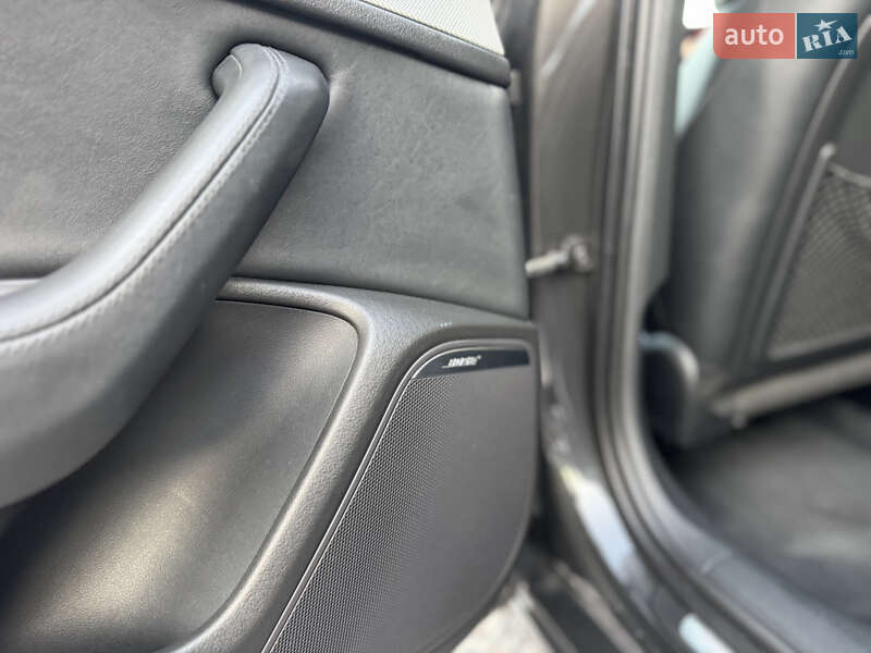 Седан Audi A6 2011 в Сарнах