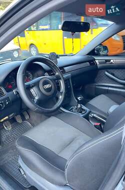 Седан Audi A6 2001 в 