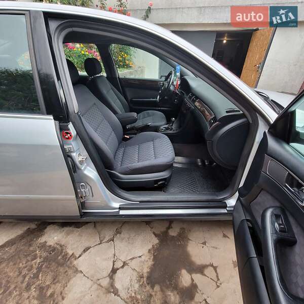 Седан Audi A6 1997 в Нетешине