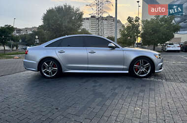 Седан Audi A6 2015 в 
