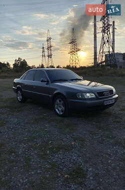 Седан Audi A6 1996 в 